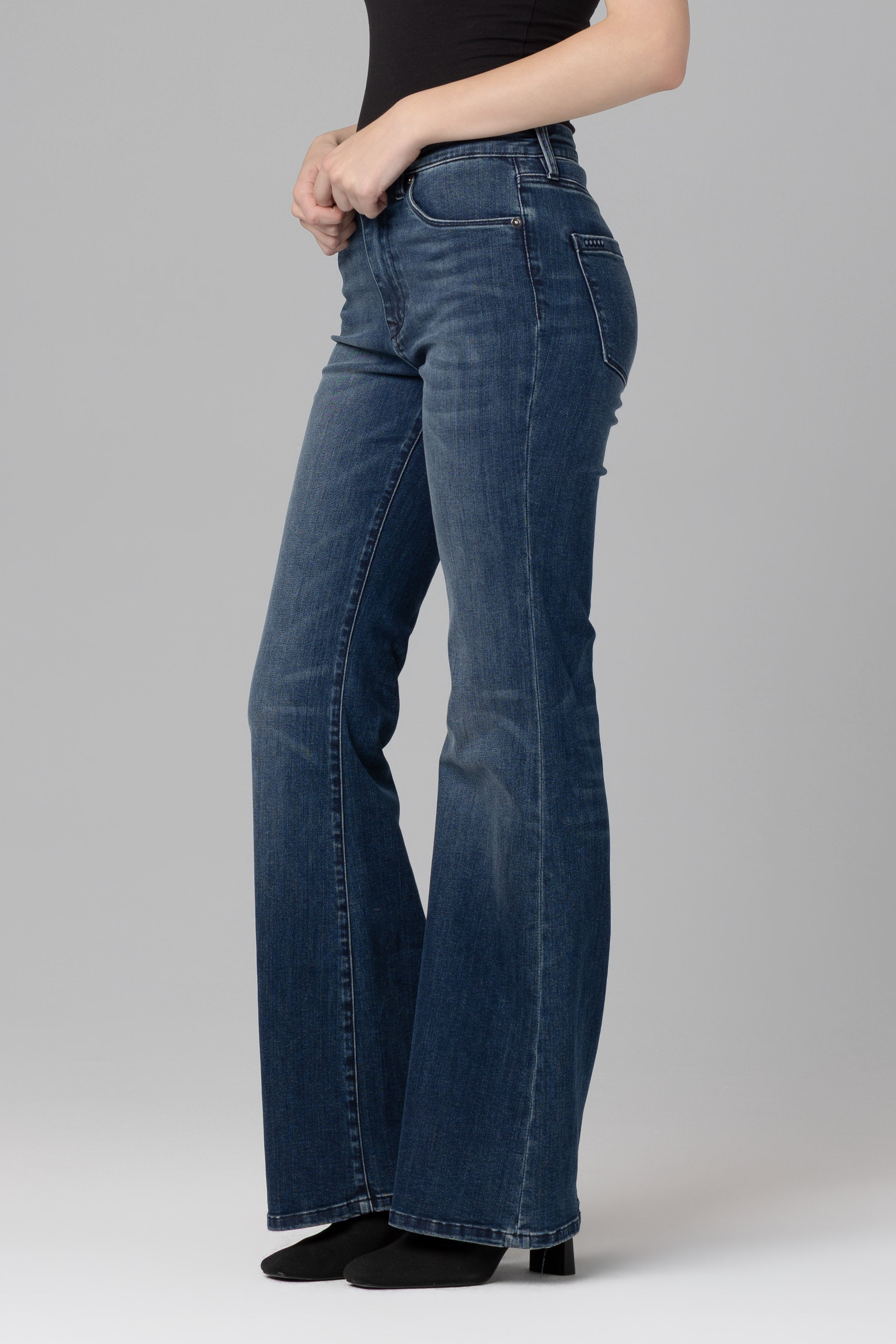 Off Duty Jeans - 21UW3837_OFF_DUTY_1722.jpg