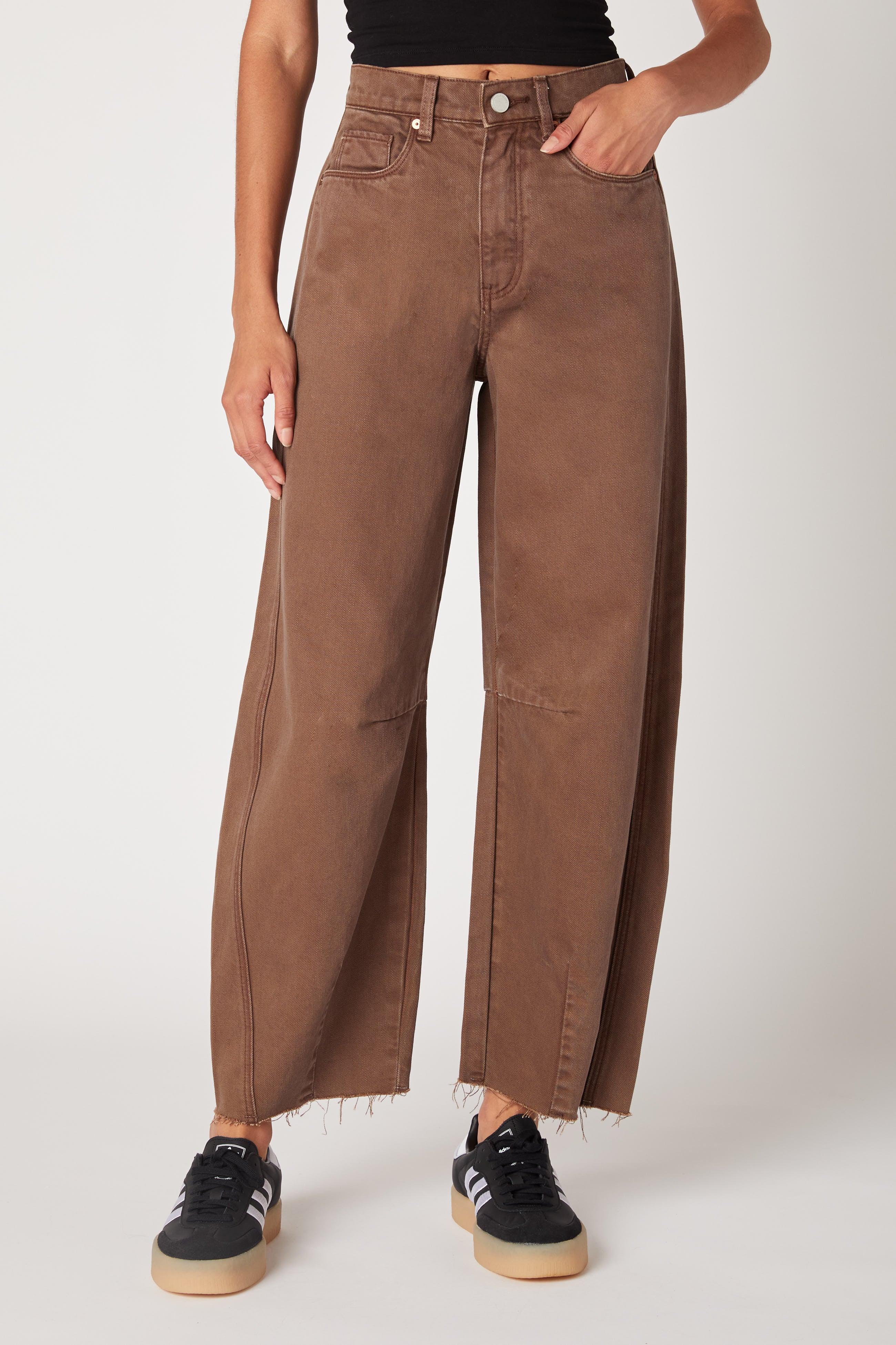 Coffee Bar Jean