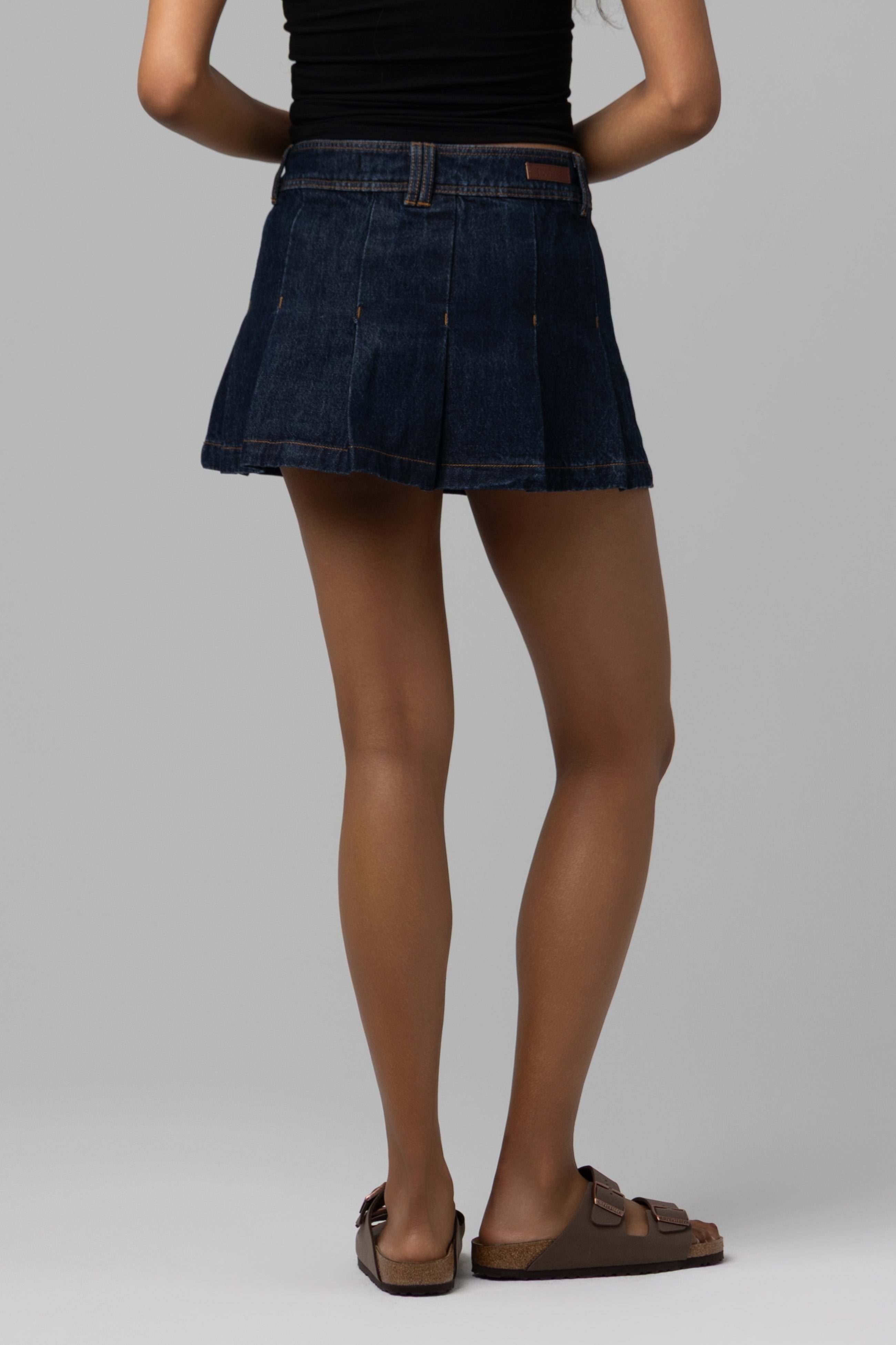 OUT AND ABOUT SKIRTS - 93CH0214_Out_and_About_0229.jpg