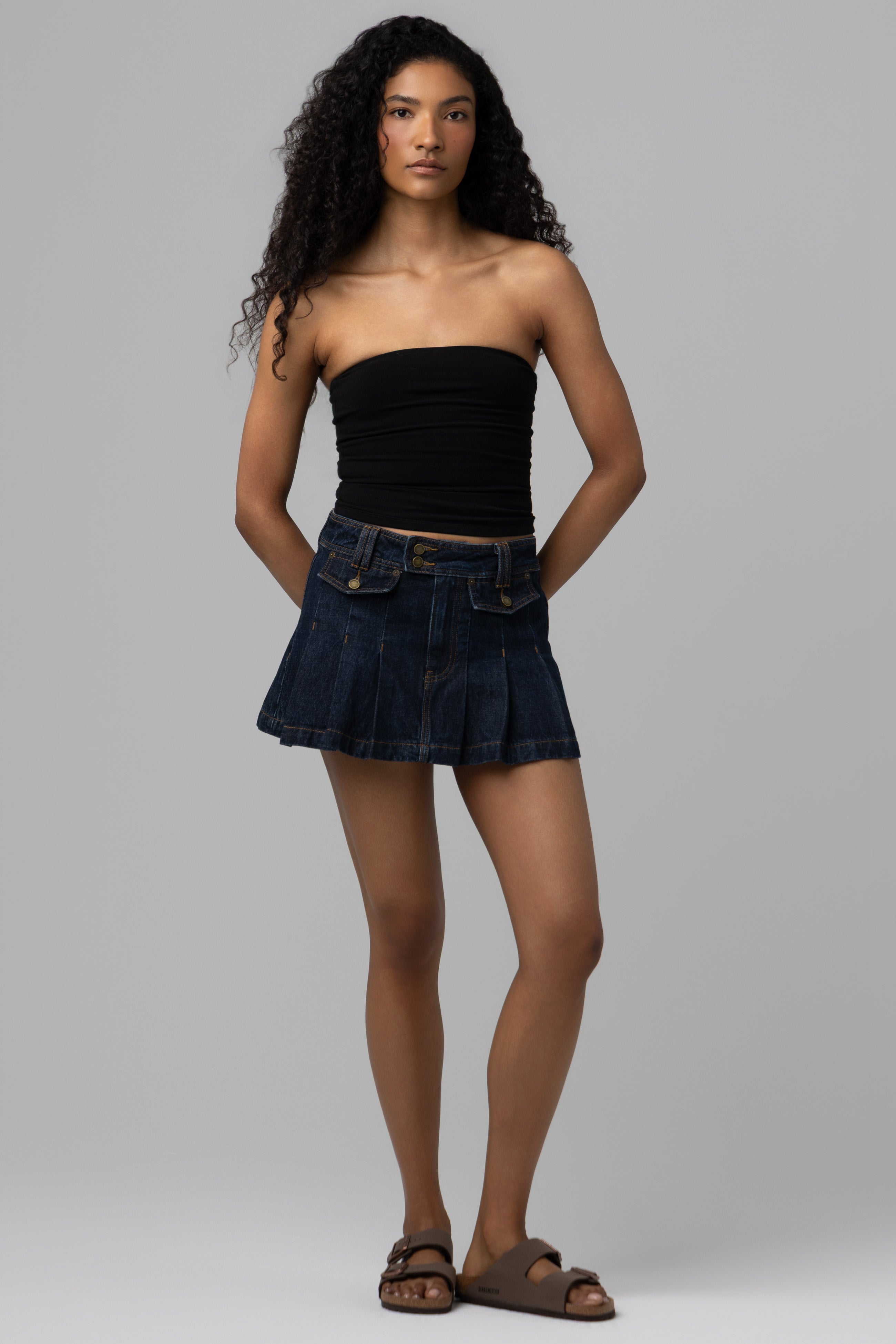 OUT AND ABOUT SKIRTS - 93CH0214_Out_and_About_0217.jpg